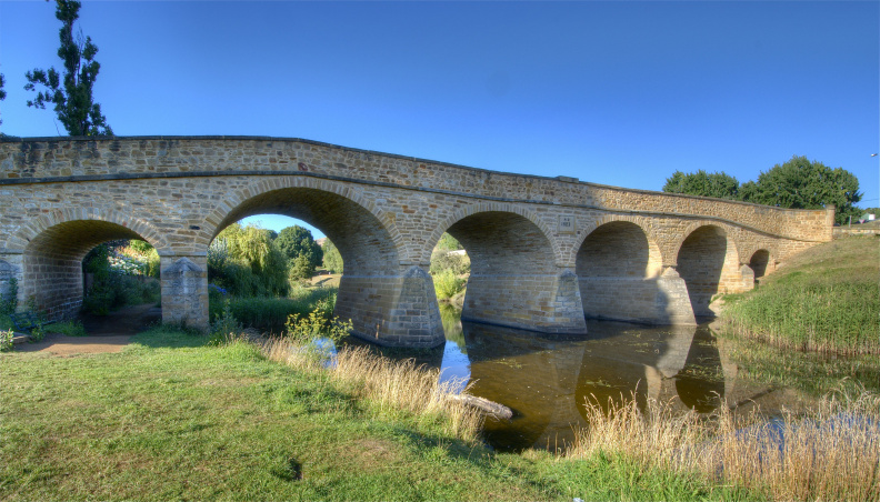 Old stone bridge (built in 1823), Richmond