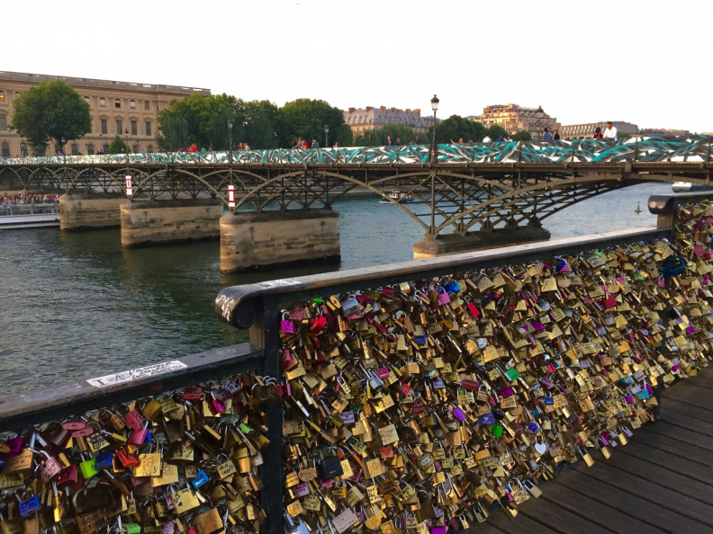 Most of the locks have been removed from the Pont des Arts; they're now only on the entranceways