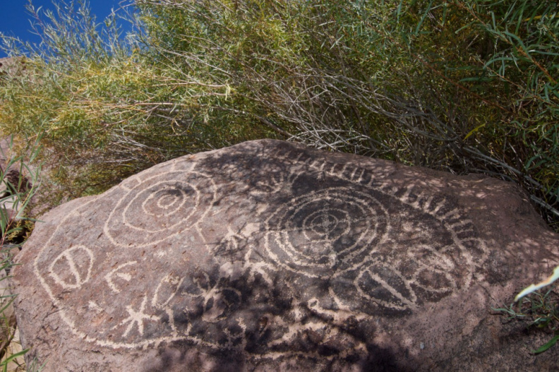 Native American Petroglyphs near Bishop - 'Rosetta Stone'