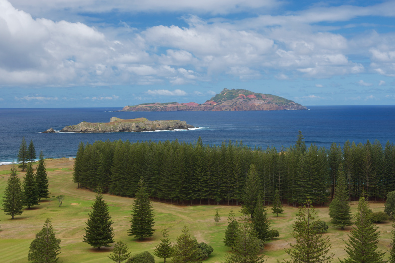 A view of nearby Nepean and Philip Islands