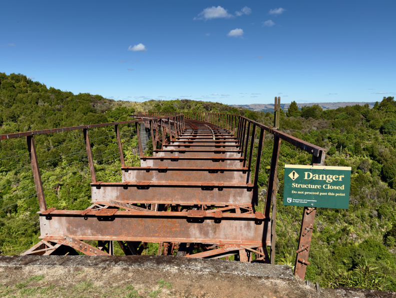 Old Taonui Viaduct ("Old Coach Road")