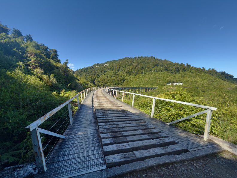 Old Hapuawhenua Viaduct ("Old Coach Road")